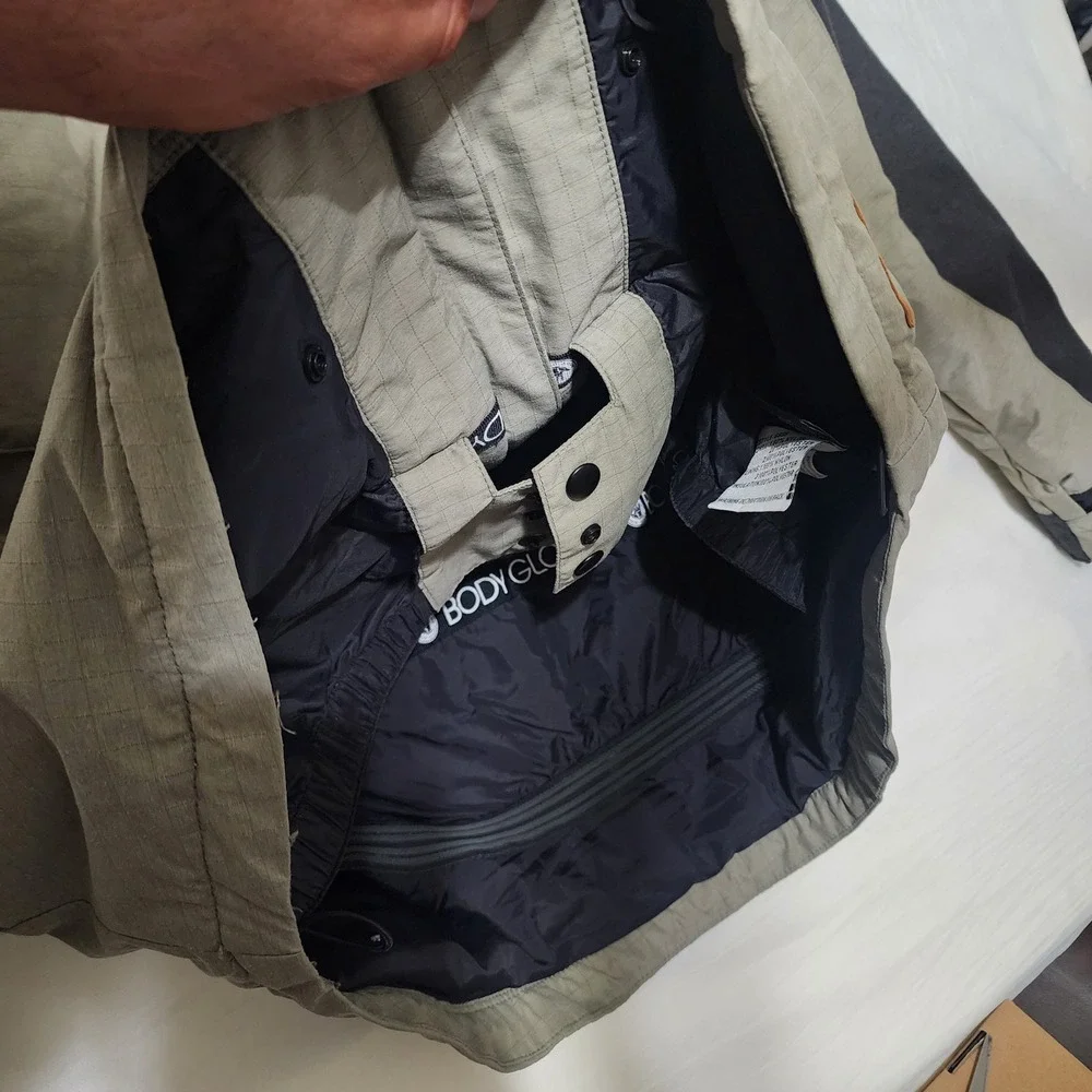 Body Glove Mens M Sz Snowboard Jacket Waterproof Hooded Pockets Winter Coat Warm - Picture 8 of 8